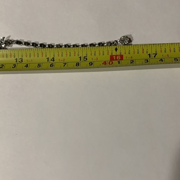 Vintage diamond/silver tone necklace. - Picture 3 of 4